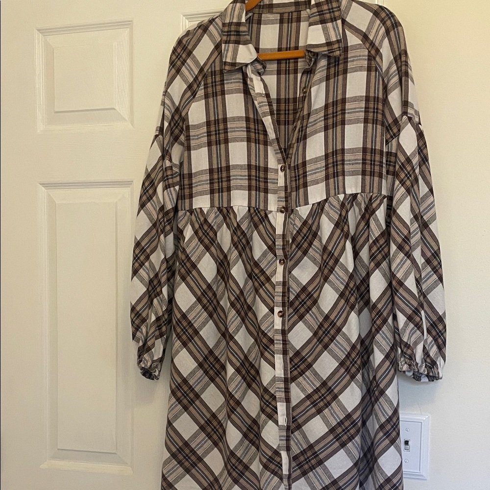 Plaid Button-Front Tunic Dress in Brown & Cream